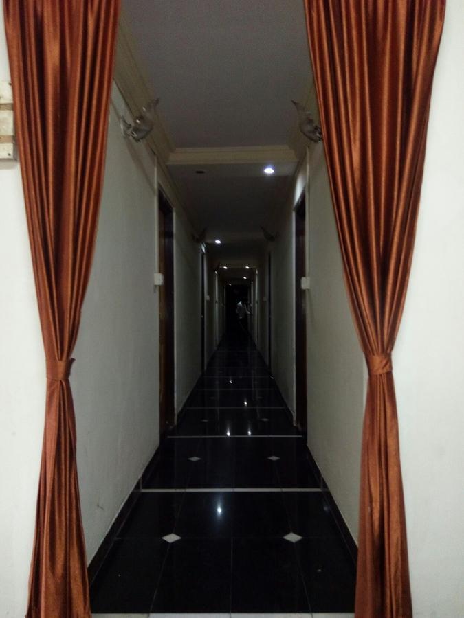 Hotel Sai Samrat Inn Panvel Exterior foto
