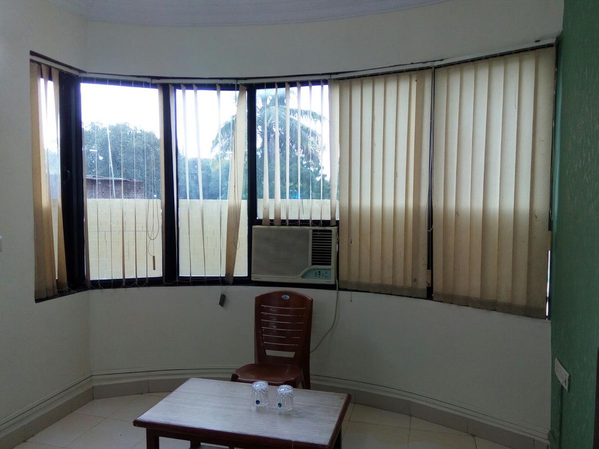 Hotel Sai Samrat Inn Panvel Exterior foto
