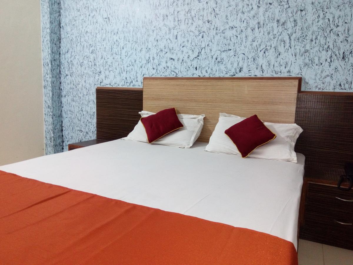 Hotel Sai Samrat Inn Panvel Exterior foto