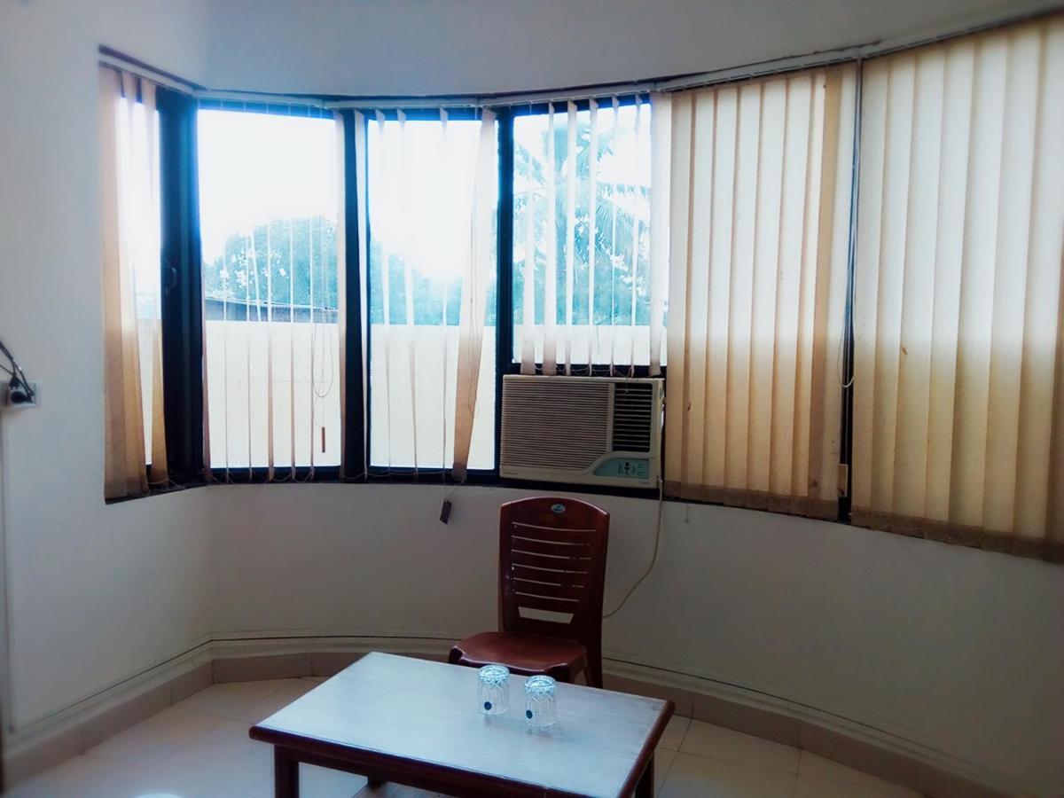 Hotel Sai Samrat Inn Panvel Exterior foto